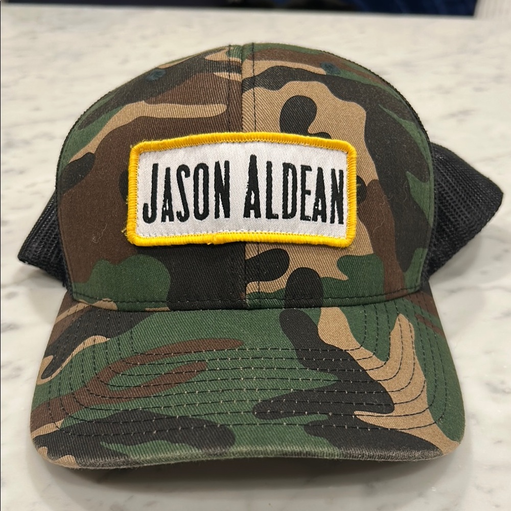 Jason Aldean Camo Trucker, Nice pre owned condition!